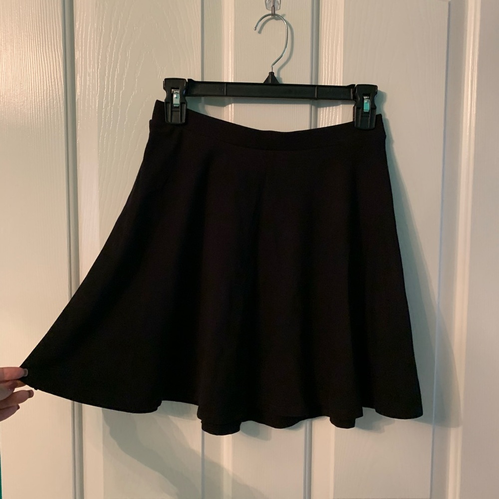 Black F21 skirt